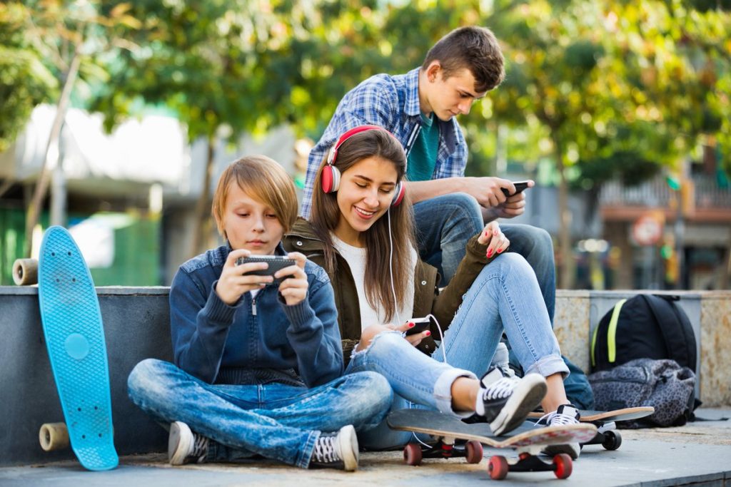 Popular Social Media Apps and How Teens & Tweens Are Using Them